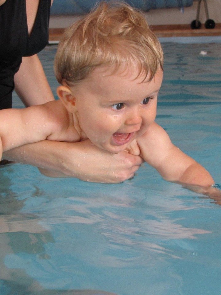 CdeS CAP Activite bebe decouvre eau